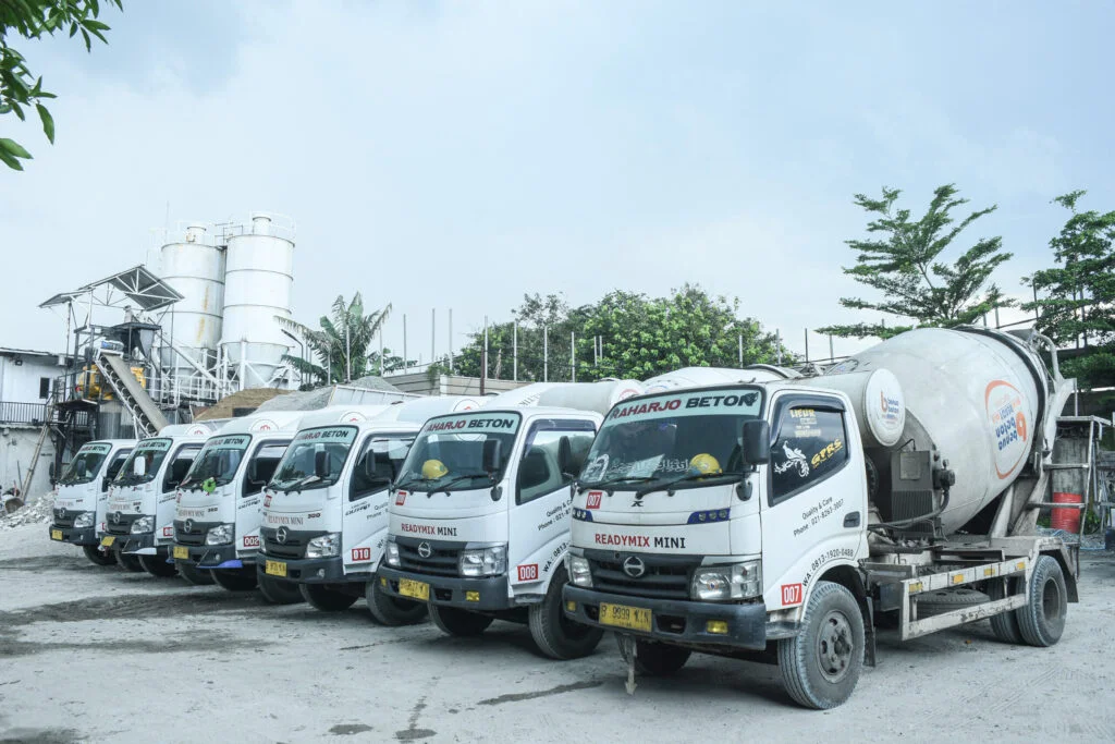 Perbedaan Ready Mix dan Cor Beton Konvensional