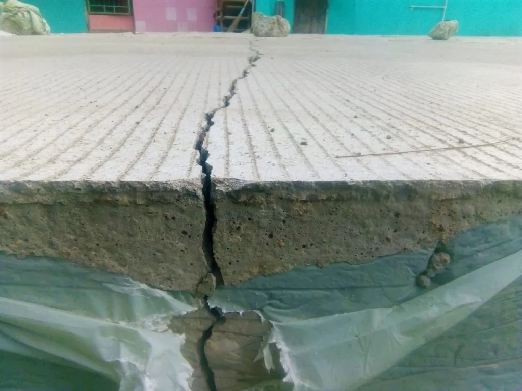 penyebab beton retak